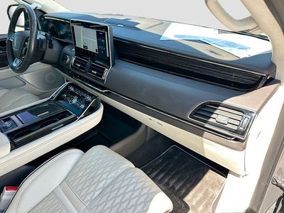 2023 Lincoln Navigator Black Label