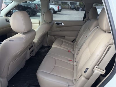 2020 Nissan Pathfinder SL V-6