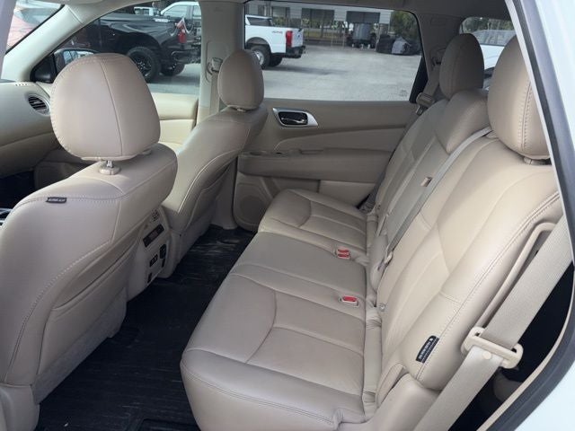 2020 Nissan Pathfinder SL V-6