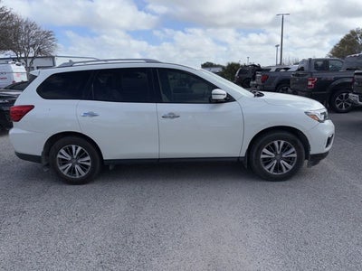 2020 Nissan Pathfinder SL V-6