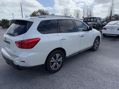 2020 Nissan Pathfinder SL V-6