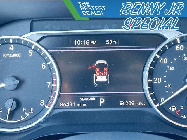 2022 Nissan Pathfinder SV V6