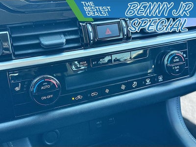 2022 Nissan Pathfinder SV V6