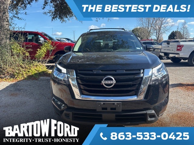 2022 Nissan Pathfinder SV V6