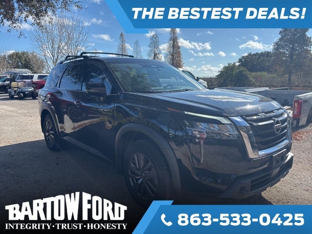 2022 Nissan Pathfinder SV V6