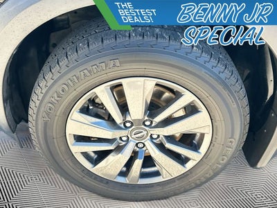 2022 Nissan Pathfinder SV V6