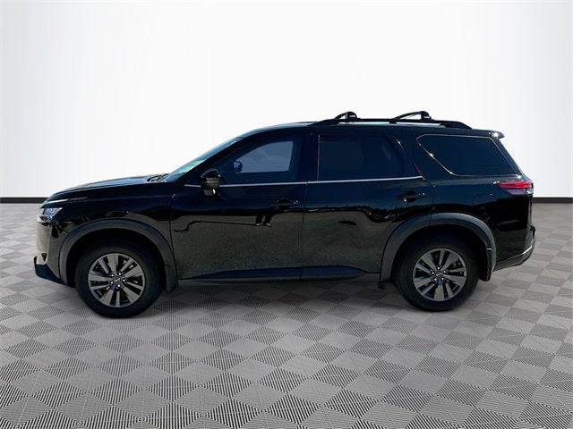 2022 Nissan Pathfinder SV V6