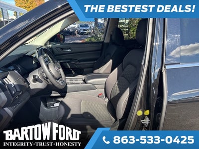 2022 Nissan Pathfinder SV V6