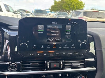 2022 Nissan Pathfinder SL V-6