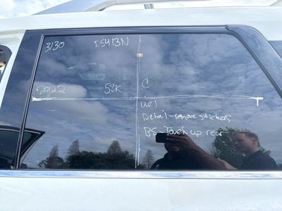 2022 Nissan Pathfinder SL V-6