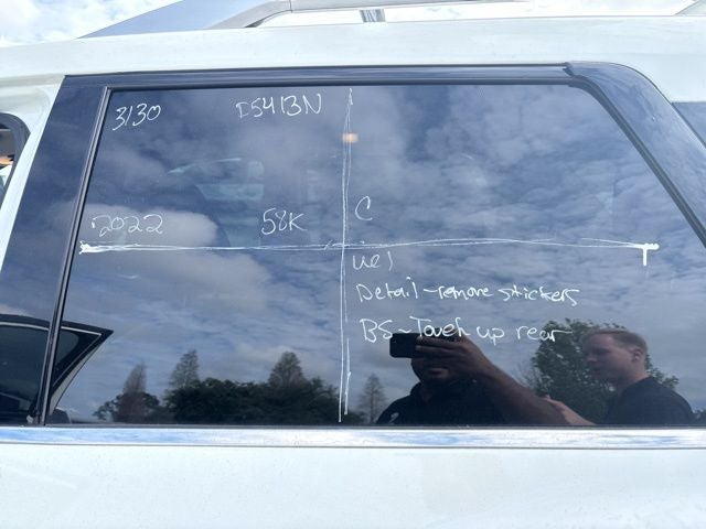 2022 Nissan Pathfinder SL V-6