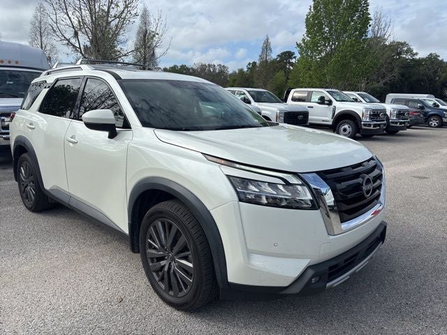 2022 Nissan Pathfinder SL V-6