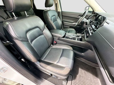 2022 Nissan Pathfinder SL V-6