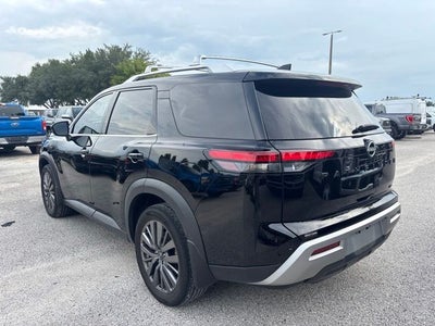 2024 Nissan Pathfinder SL