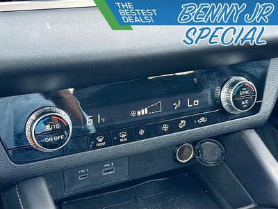 2024 Mitsubishi Outlander ES