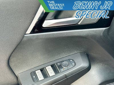 2024 Mitsubishi Outlander ES