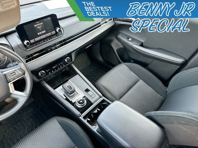 2024 Mitsubishi Outlander ES