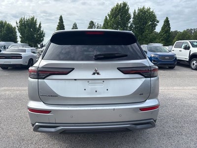 2025 Mitsubishi Outlander SE