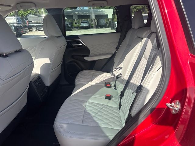 2023 Mitsubishi Outlander SEL