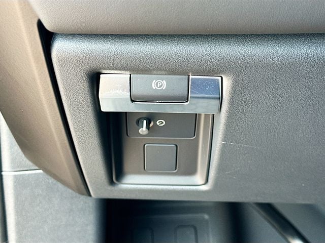 2025 Land Rover Defender 110 S