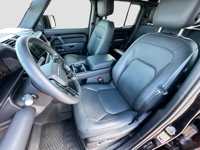 2025 Land Rover Defender 110 S