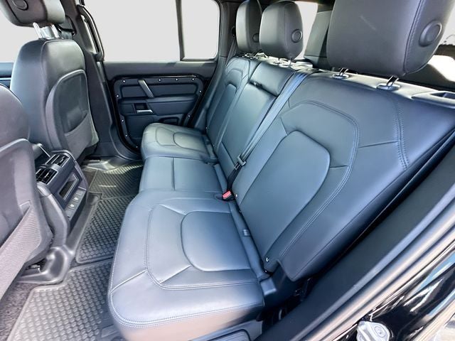 2025 Land Rover Defender 110 S