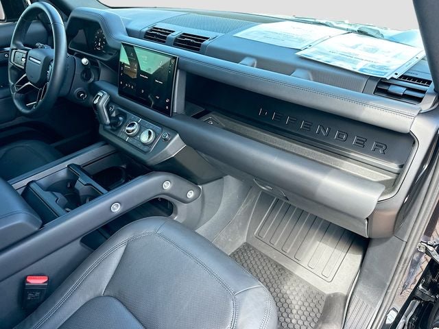 2025 Land Rover Defender 110 S