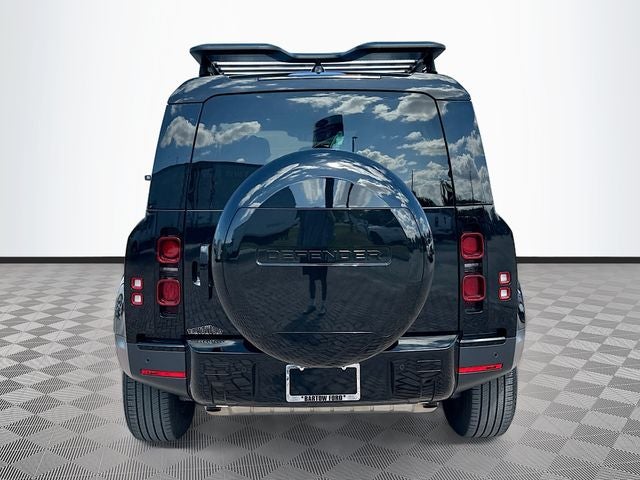2025 Land Rover Defender 110 S