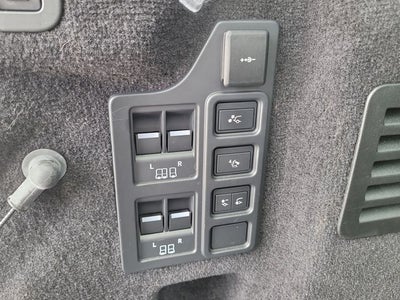 2023 Land Rover Discovery Metropolitan Edition