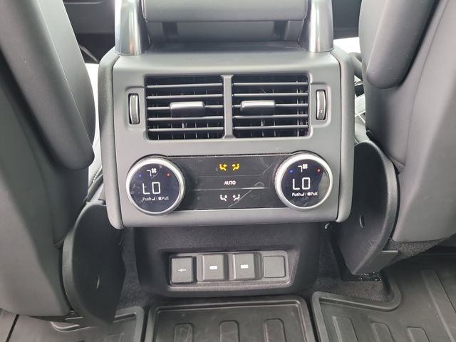 2023 Land Rover Discovery Metropolitan Edition