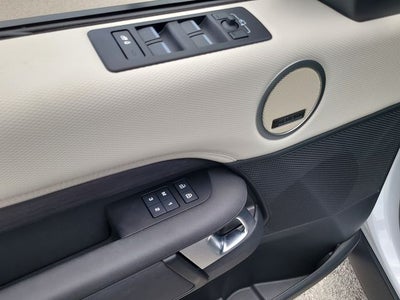 2023 Land Rover Discovery Metropolitan Edition
