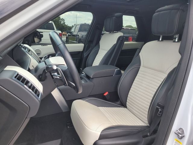 2023 Land Rover Discovery Metropolitan Edition
