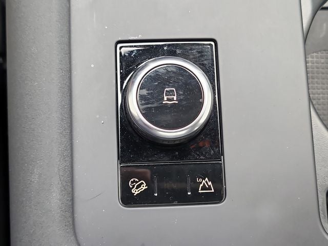 2023 Land Rover Discovery Metropolitan Edition