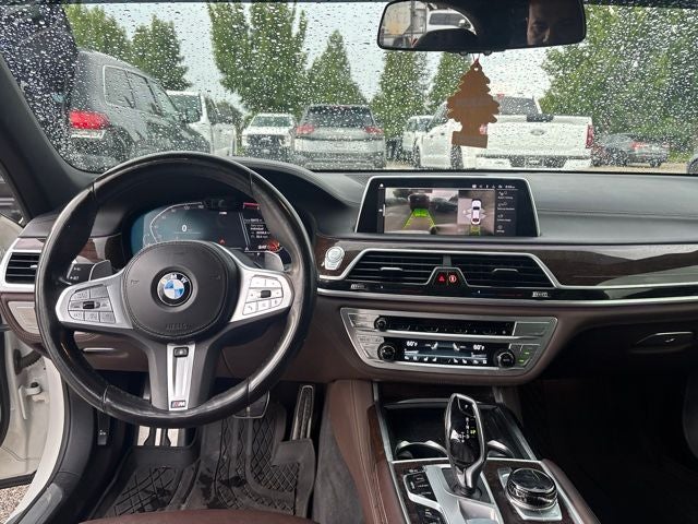 2022 BMW 7 Series 750i xDrive V8 TWIN TURBO