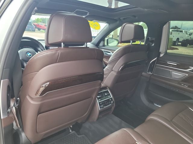2022 BMW 7 Series 750i xDrive V8 TWIN TURBO