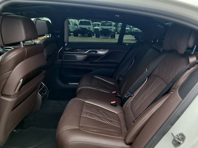 2022 BMW 7 Series 750i xDrive V8 TWIN TURBO
