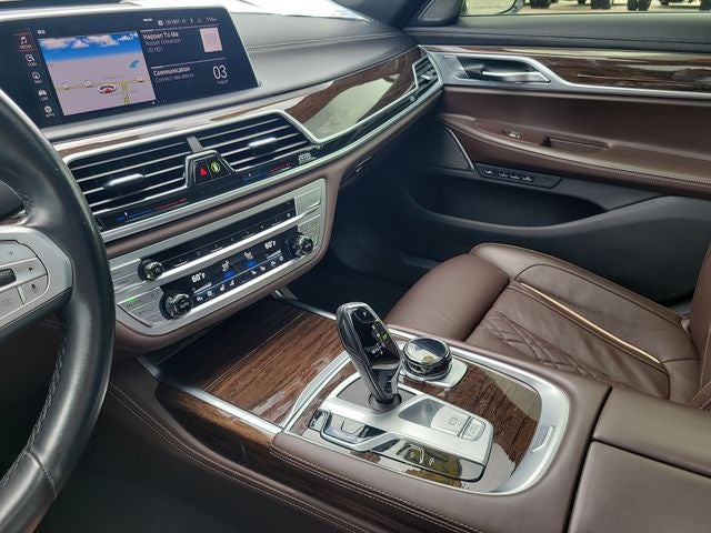 2022 BMW 7 Series 750i xDrive V8 TWIN TURBO
