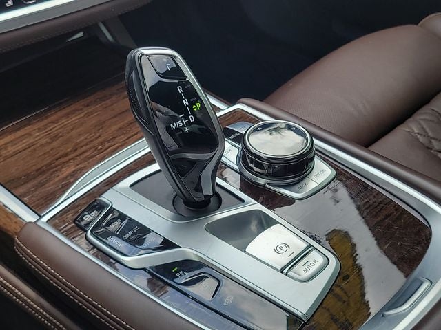 2022 BMW 7 Series 750i xDrive V8 TWIN TURBO