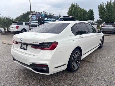 2022 BMW 7 Series 750i xDrive V8 TWIN TURBO