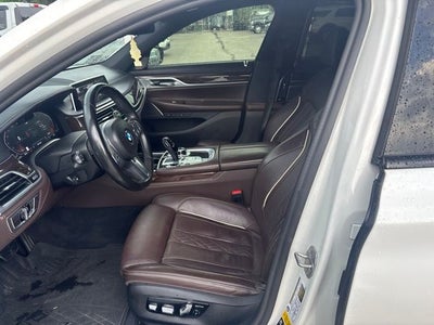 2022 BMW 7 Series 750i xDrive V8 TWIN TURBO