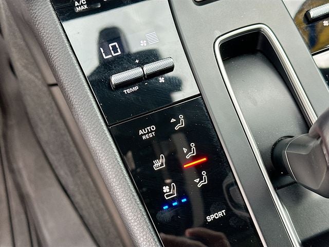 2024 Porsche Macan T