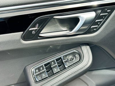 2024 Porsche Macan T