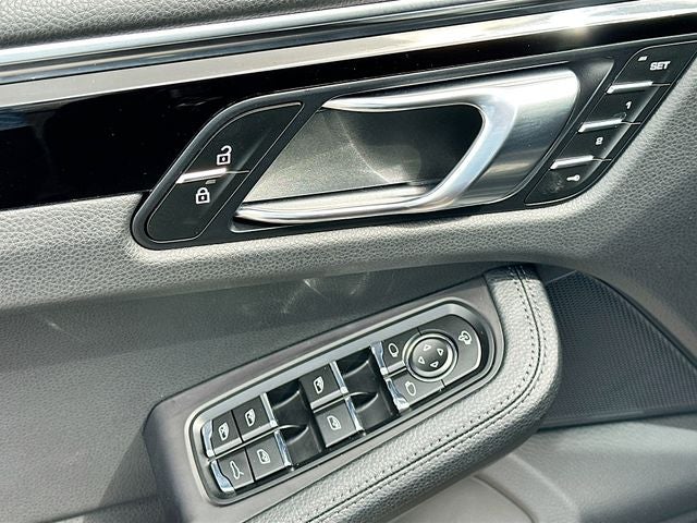 2024 Porsche Macan T