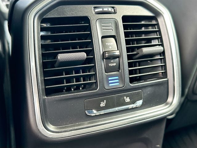 2024 Porsche Macan T