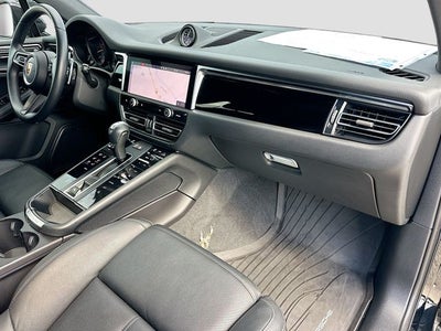 2024 Porsche Macan T