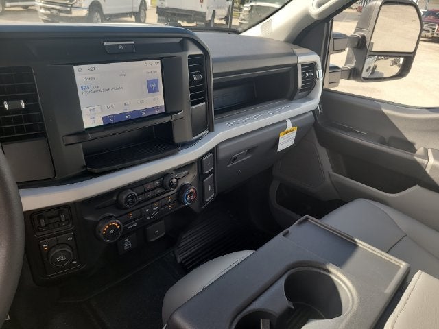 2027 Ford F-450SD XL 4WD CREW CAB DRW