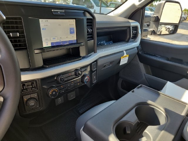 2027 Ford F-350SD XL 4WD CREW CAB DRW