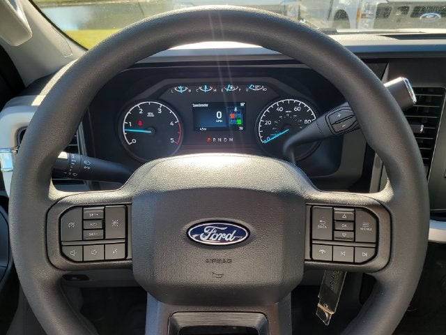 2027 Ford F-350SD XL 4WD CREW CAB DRW