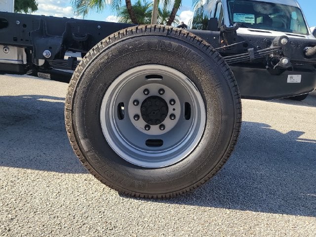2027 Ford F-350SD XL 4WD CREW CAB DRW