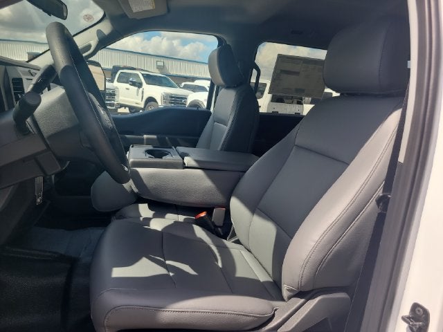 2027 Ford F-350SD XL 4WD CREW CAB DRW
